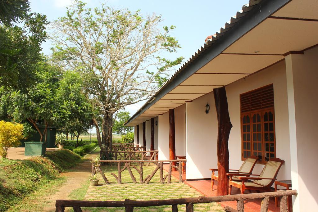 วิลา ซาฟารี Hotel ทิซซามาฮารามา ภายนอก รูปภาพ