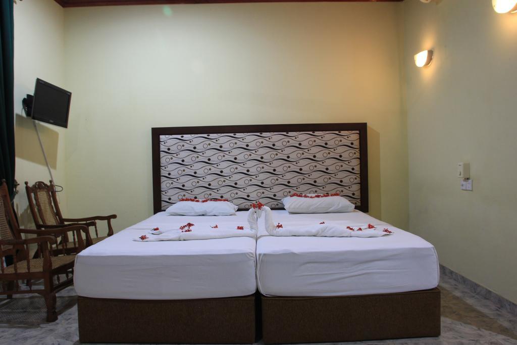 วิลา ซาฟารี Hotel ทิซซามาฮารามา ภายนอก รูปภาพ
